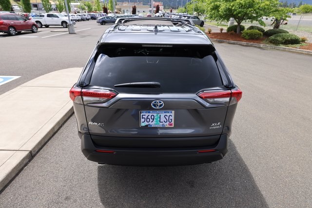 Vehicle image 14 of 41