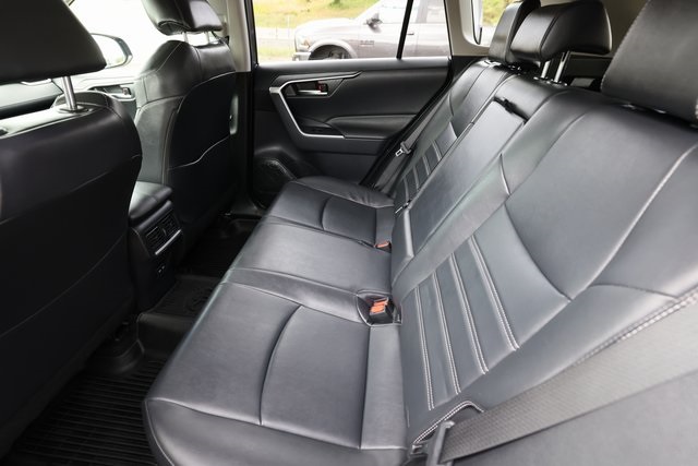 Vehicle image 20 of 41