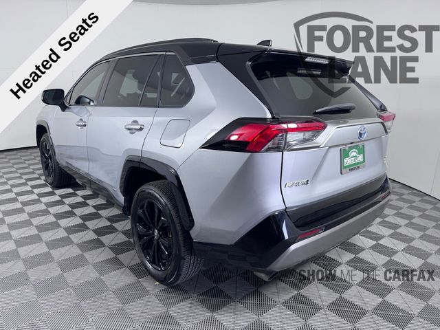 Vehicle image 8 of 42