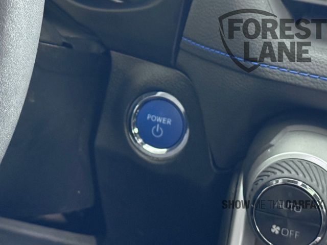Vehicle image 27 of 42