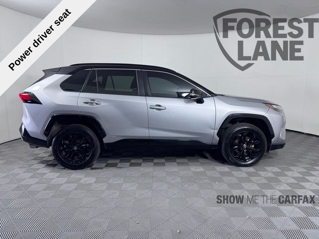 Vehicle image 5 of 42