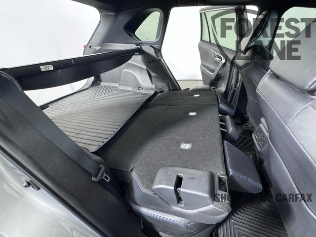 Vehicle image 34 of 42