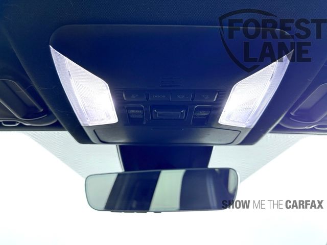 Vehicle image 29 of 42