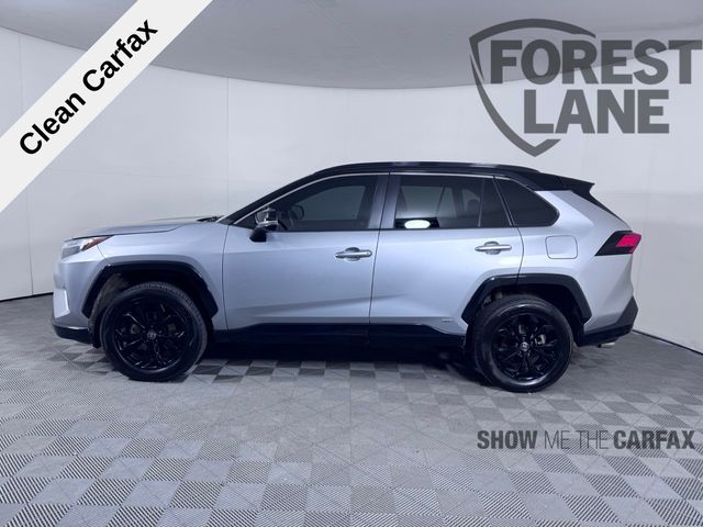 Vehicle image 9 of 42