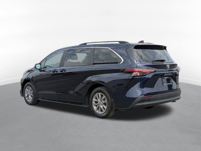 Vehicle image 5 of 27