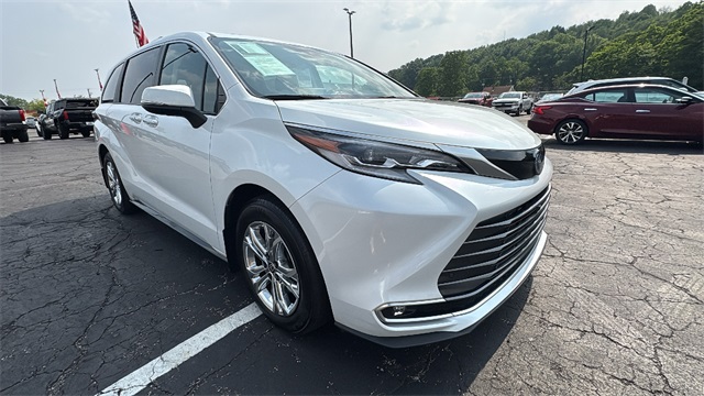 Vehicle image 2 of 47