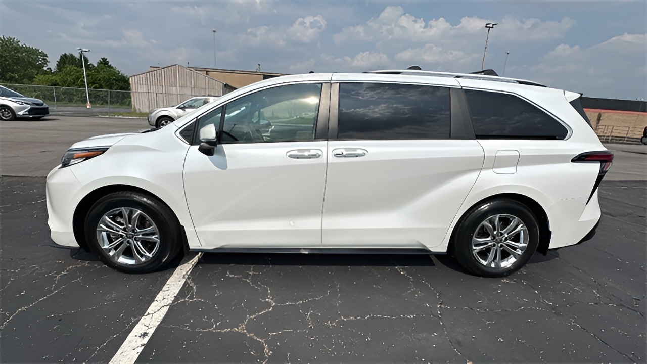 Vehicle image 47 of 47