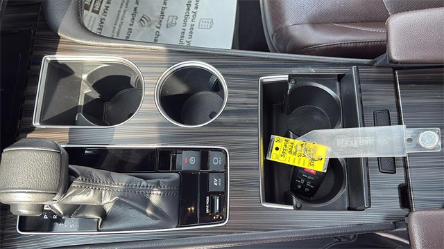 Vehicle image 15 of 47