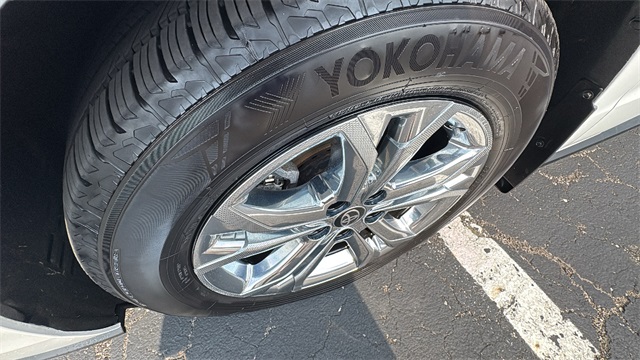 Vehicle image 9 of 47