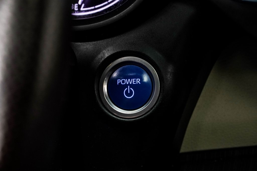 Vehicle image 19 of 43