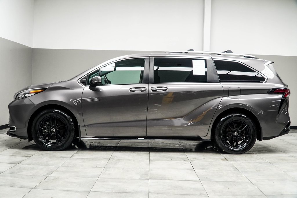 Vehicle image 9 of 43