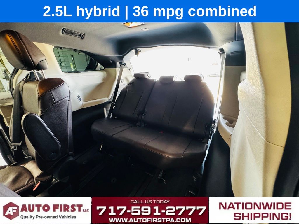 Vehicle image 27 of 35