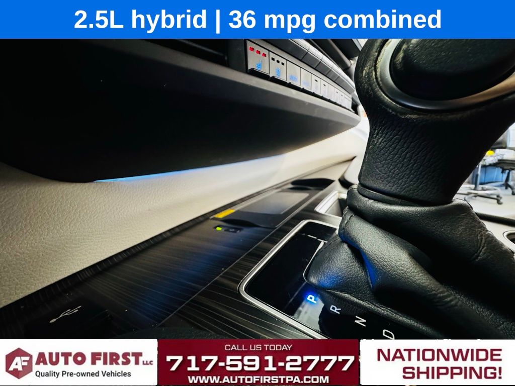 Vehicle image 12 of 35