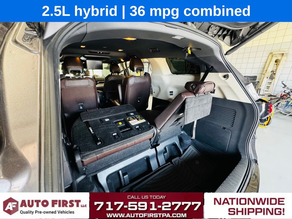 Vehicle image 31 of 35