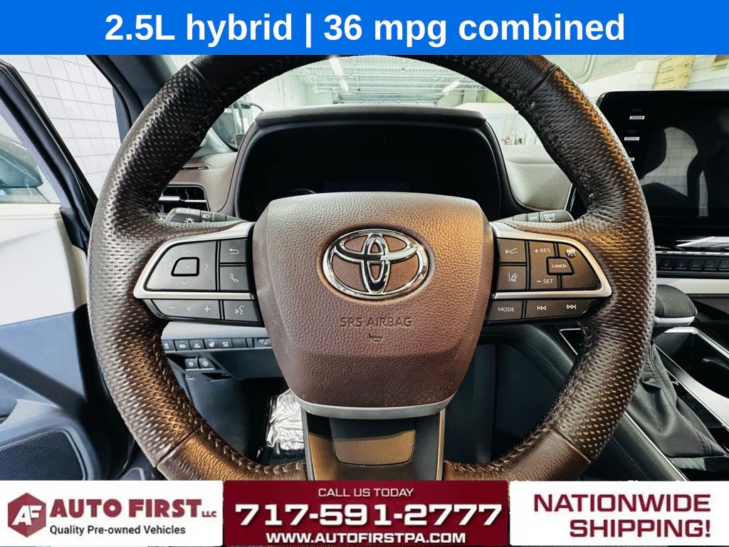 Vehicle image 14 of 35