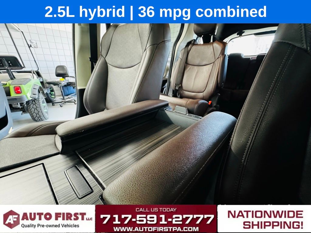 Vehicle image 23 of 35