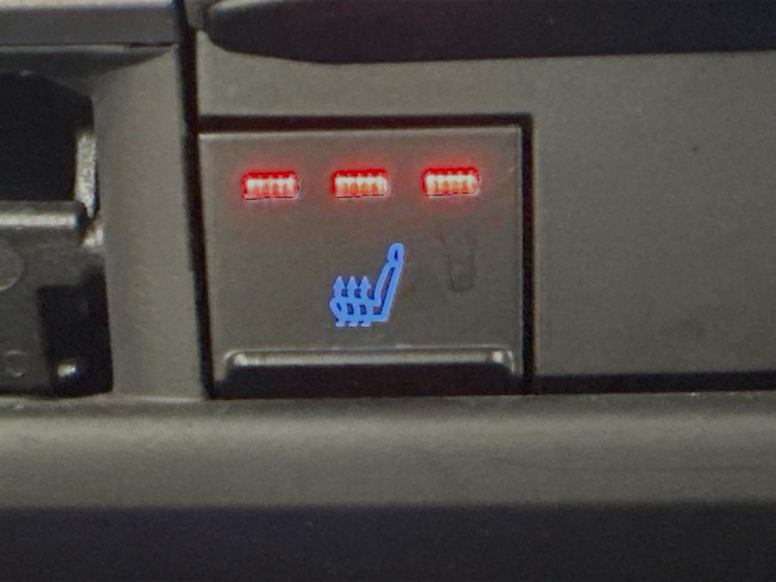 Vehicle image 32 of 47