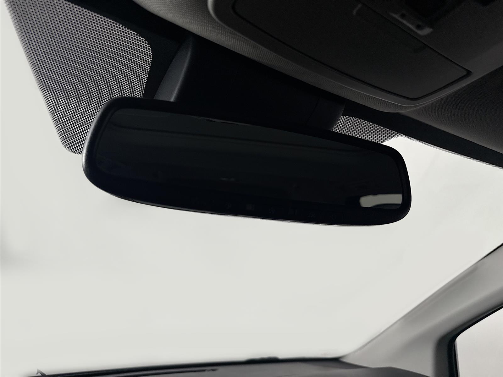 Vehicle image 23 of 47