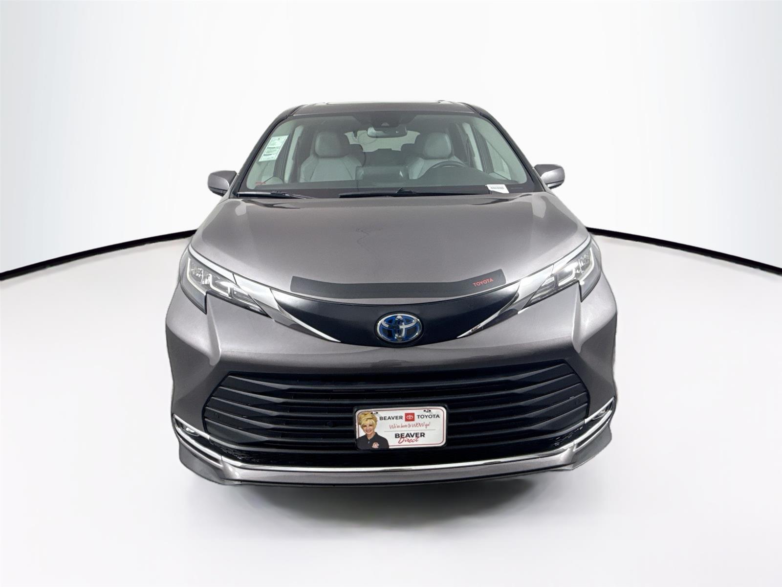 Vehicle image 3 of 47