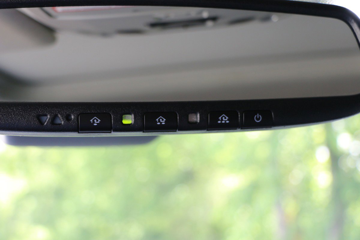Vehicle image 23 of 42