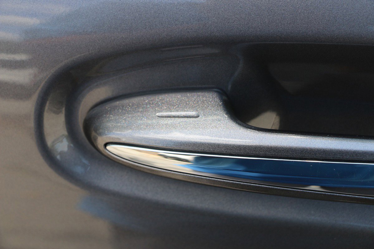 Vehicle image 16 of 42