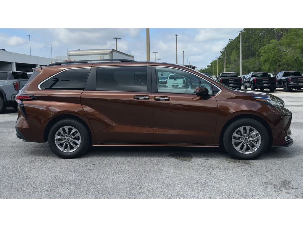 Vehicle image 5 of 36