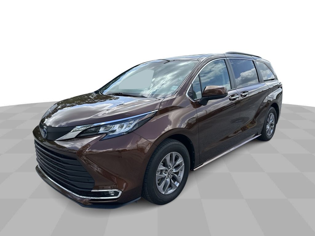 Vehicle image 2 of 36