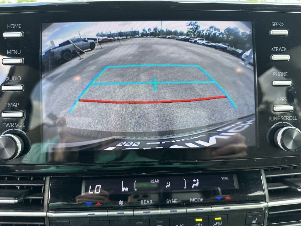 Vehicle image 15 of 36