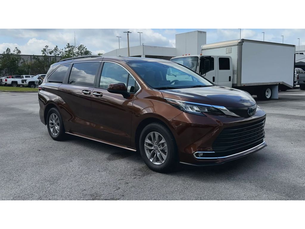 Vehicle image 4 of 36