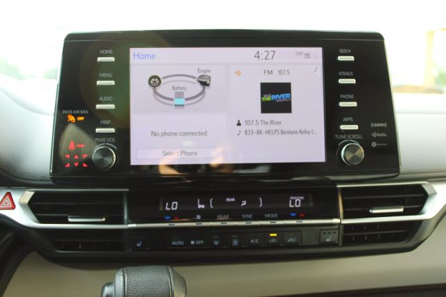 Vehicle image 9 of 43