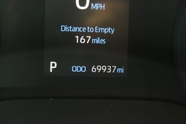 Vehicle image 24 of 43