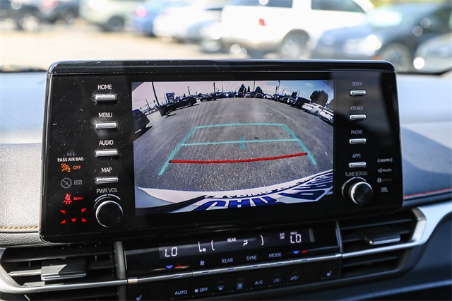 Vehicle image 18 of 26