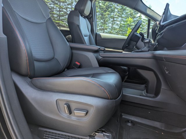 Vehicle image 9 of 30
