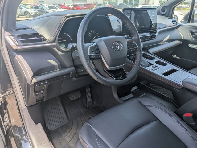 Vehicle image 15 of 30