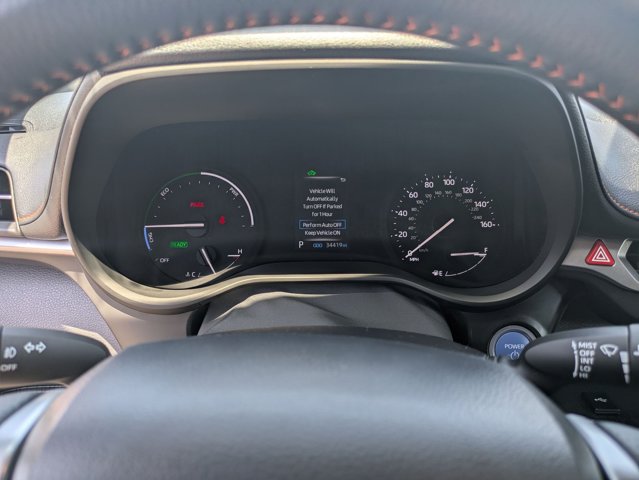 Vehicle image 18 of 30