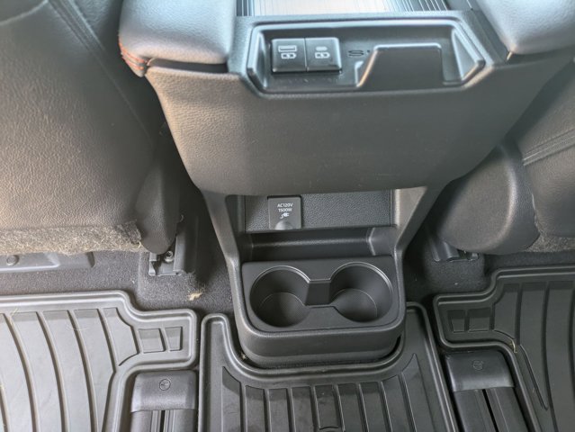 Vehicle image 23 of 30