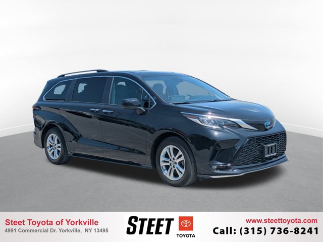 Vehicle image 2 of 30