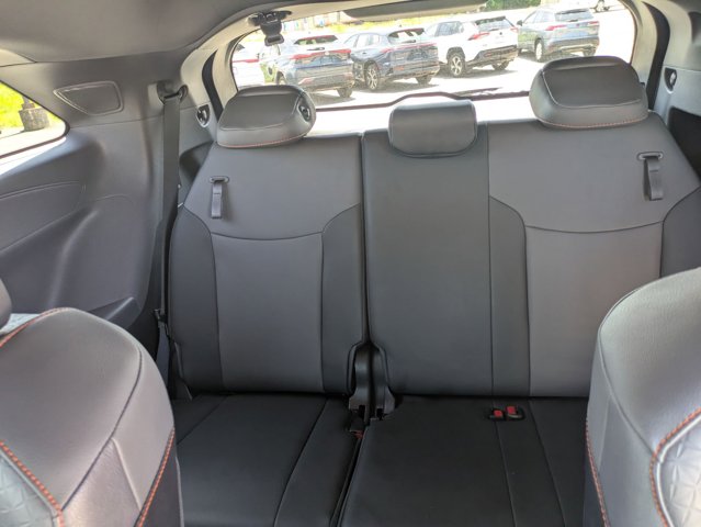 Vehicle image 12 of 30