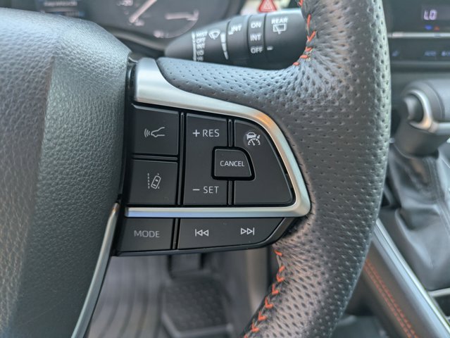 Vehicle image 26 of 30