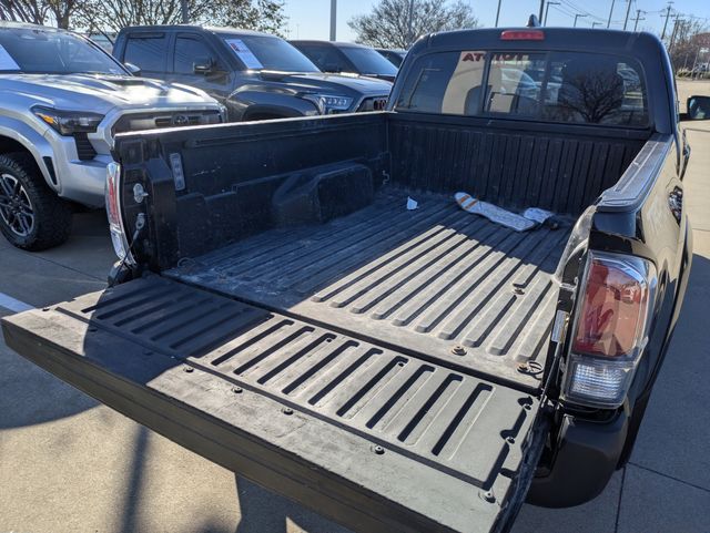 2022 Toyota Tacoma TRD Sport Image 8 of 33