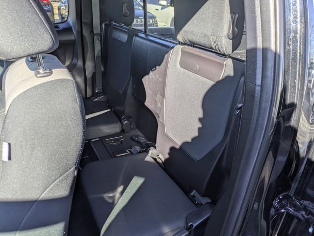 2022 Toyota Tacoma TRD Sport Image 11 of 33