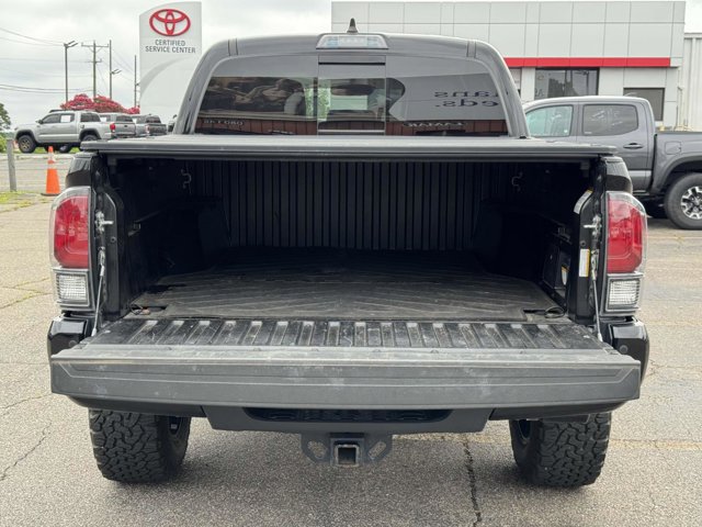 Vehicle image 8 of 27