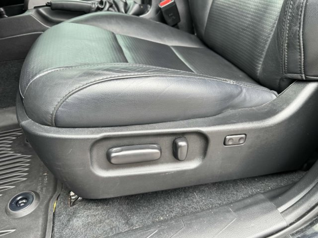 Vehicle image 24 of 27