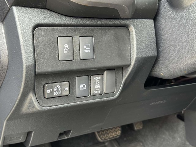 Vehicle image 26 of 27