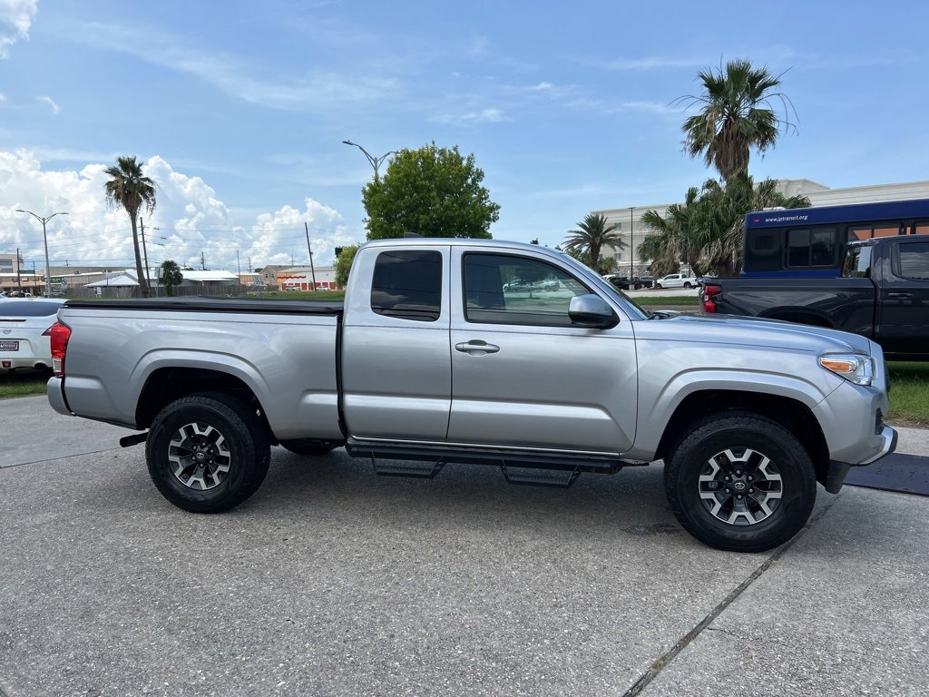 Vehicle image 5 of 27