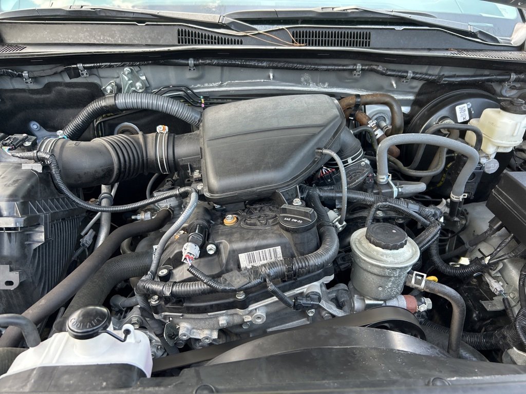 Vehicle image 20 of 27