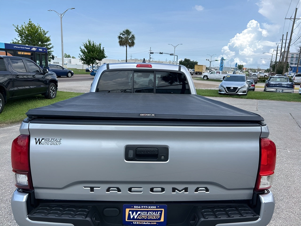 Vehicle image 26 of 27