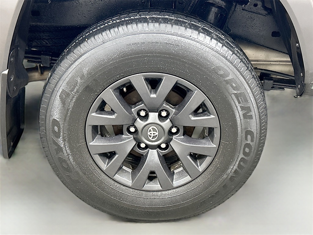 Vehicle image 26 of 27