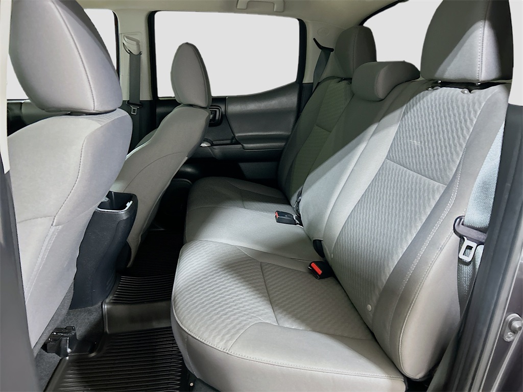Vehicle image 20 of 27
