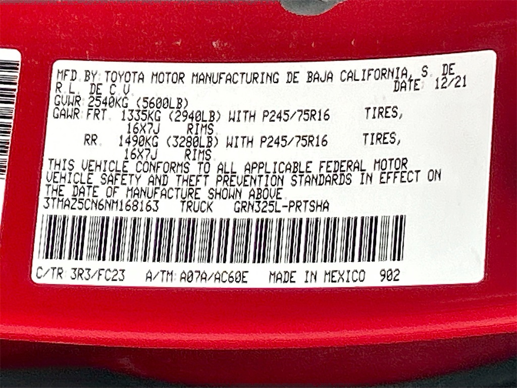 Vehicle image 27 of 33